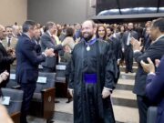 Novo presidente do TRE-BA toma possa e promete combater fake news e mau uso de IA nas eleições 2026