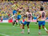 De virada, Brasil derrota Japão por 2 a 1 e avança às oitavas da Copa do Mundo